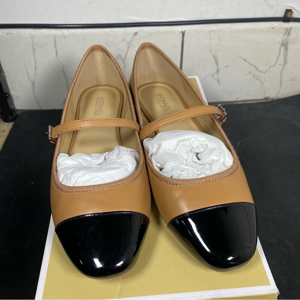 Michael Kors Tan and Black Cap-Toe Ballet Flat Size 7M